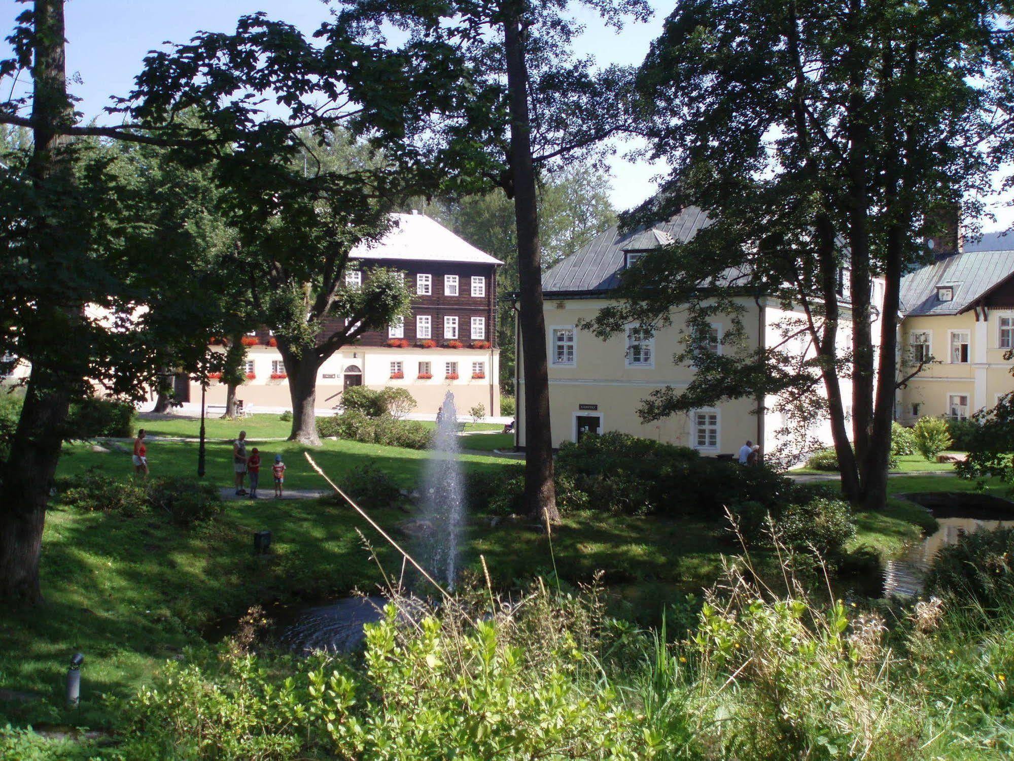 Hotel Dzban Jindrichov Exterior foto